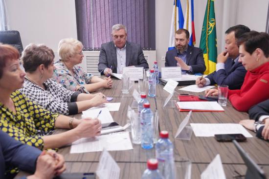 Планы соцэкономразвития Куйтунского района обсудили депутаты ЗС