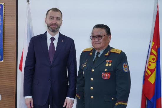 Вопросы молодежной политики обсудили депутаты ЗС с представителями Общества дружбы «Монголия-Россия»