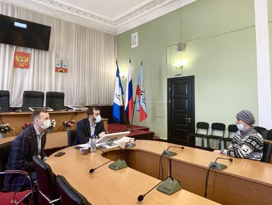 Прием граждан провел в Черемхове председатель Заксобрания Александр Ведерников