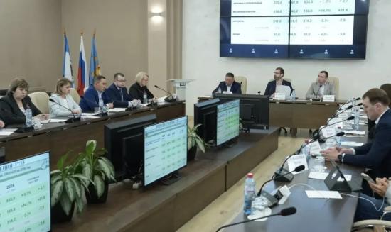 Готовность аграриев к посевной кампании оценили депутаты Заксобрания в Черемховском и Усольском районах