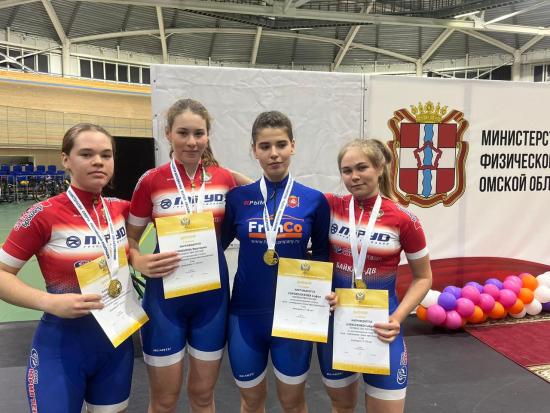 Спортсмены Иркутской области завоевали шесть медалей на чемпионате, Кубке и первенстве России по велоспорту на треке