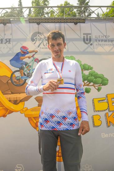 Владимир Пуляевский из Прибайкалья стал чемпионом России по велоспорту по маунтинбайку в классе «эндуро» среди любителей
