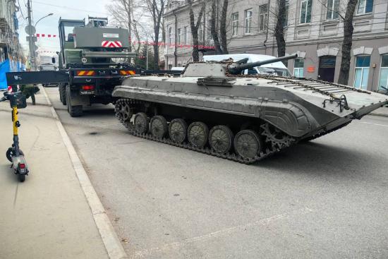 Стоявшую у Дома офицеров в Иркутске военную технику отправили на реставрацию