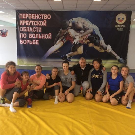 Спортсменки Иркутской области выиграли четыре медали на первенстве Сибири по вольной борьбе