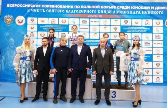 Анита Максимова из Приангарья взяла «бронзу» на всероссийских соревнованиях по вольной борьбе в Смоленске