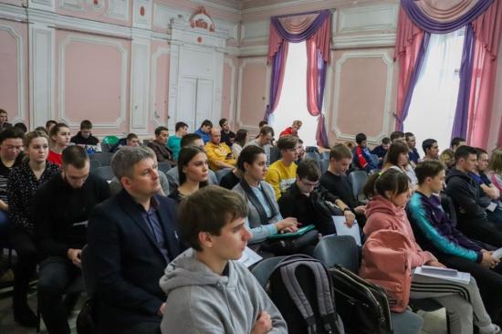 Началось обучение контролеров для охраны общественного порядка во время чемпионата мира по бенди