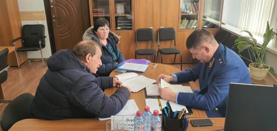 На прием к прокурору Иркутской области в Тулуне пришли несколько десятков человек