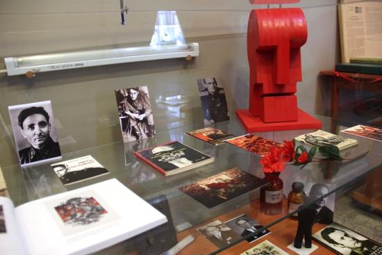 Выставка книг иркутян-фронтовиков открылась в Центре Вампилова