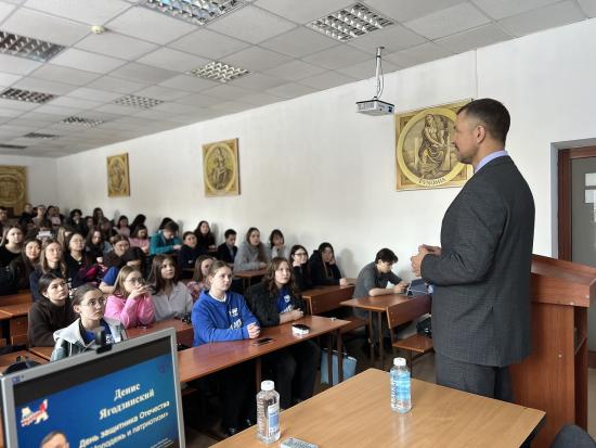 Встречи со студентами иркутских вузов провёл депутат ЗС Денис Ягодзинский