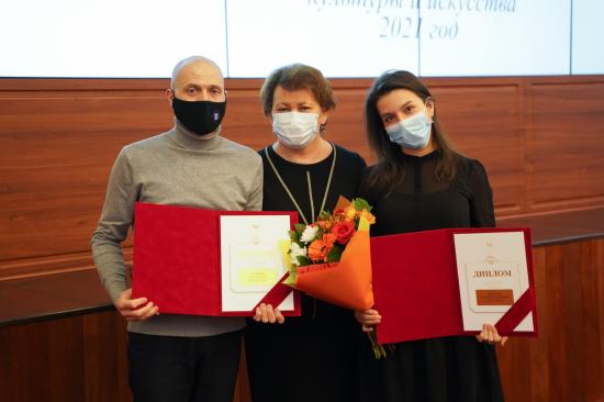 Творческие работники Иркутской области получили премии губернатора и правительства