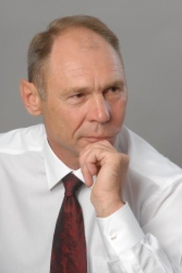 Согласно закону, нарушение законодательства о противодействии коррупции влечет досрочное прекращение депутатских полномочий Прокуратура выявила нарушения антикоррупционного законодательства в деятельности депутата Думы Иркутска Сергея Юдина