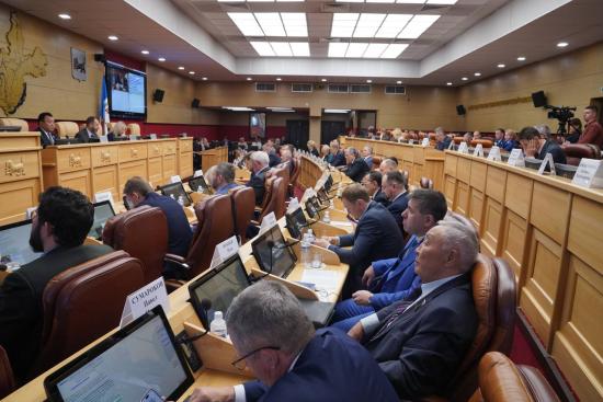 Основные параметры регионального бюджета на 2024 год и плановый период одобрили депутаты ЗакСобрания