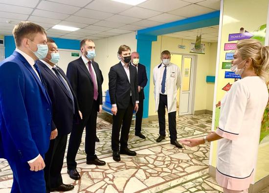 Вопросы организации постковидной реабилитации обсуждают депутаты Заксобрания Иркутской области с коллегами в Красноярске