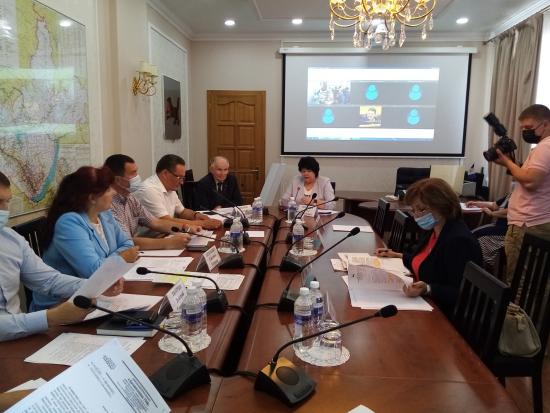Депутаты Заксобрания намерены найти эффективный механизм организации льготных перевозок на транспорте