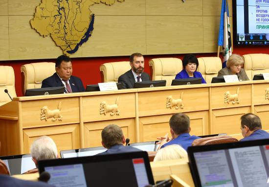 Депутаты Заксобрания предложили нарастить бюджет Иркутской области на 2022 год на 2,2 млрд рублей