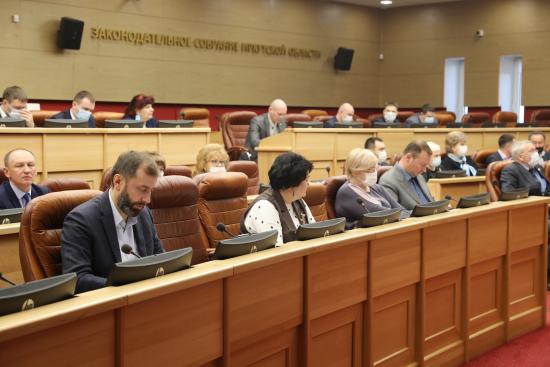 Изменения в законопроект о QR-кодах предложили внести в ходе общественных обсуждений в Заксобрании Иркутской области