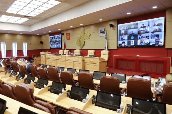 Проект закона о стипендиях для студентов-целевиков сузов одобрен для принятия в первом чтении