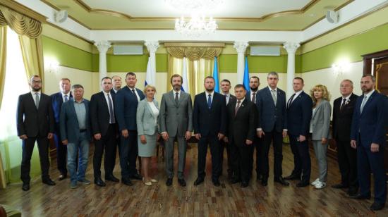 Соглашение о сотрудничестве подписали парламенты Иркутской области и Луганской Народной Республики