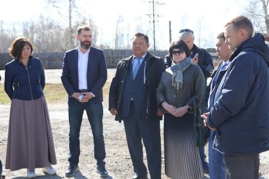 Эхирит-Булагатский район посетили депутаты Заксобрания