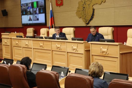 Комитет по здравоохранению Заксобрания одобрил ряд социальных законопроектов