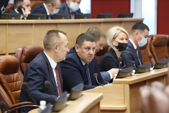 Выплаты многодетным семьям при отсутствии возможности получить земельный участок закрепили законодательно в Иркутской области