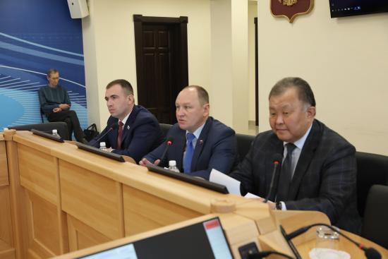 Депутаты Заксобрания обсудили тяжелое финансовое положение областного сельхозпредприятия «Искра»