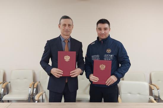 Двенадцать специалистов трудоустроили в Приангарье по программе «Земский тренер»