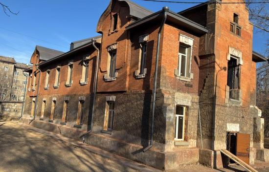 В Иркутске завершаются реставрационные работы на объекте культурного наследия в переулке Деповский, 4
