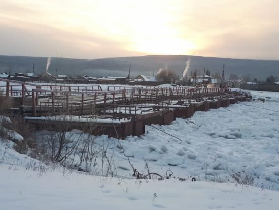 Ограничено движение большегрузов на мосту через Лену в Жигаловском районе