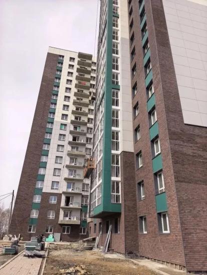 Новый жилой комплекс завершают возводить в иркутском микрорайоне Эволюция