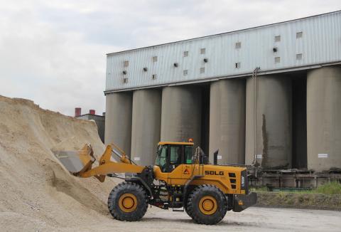 angarskcement_bbuldozer.jpg