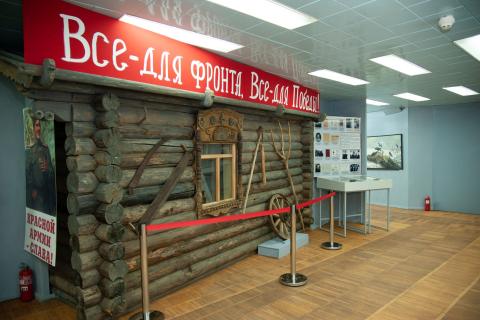 bessmertnyy_podvig_vystavka_v_bratske_3.jpg