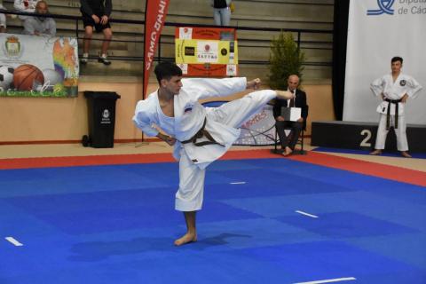daniil_tokarev_karate1.jpg