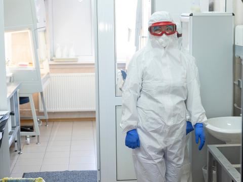 koronavirus_laboratoriya.jpg
