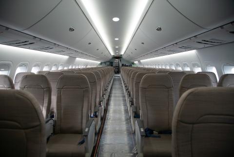 ms-21-300_salon.jpg