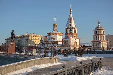 Опрос: как отдыхать и куда тратить планируют сибиряки в праздники