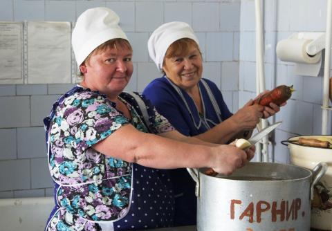 povar_v_shkole_stolovaya.jpg