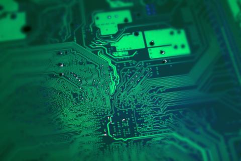 Владельцы eSIM более активны в интернете