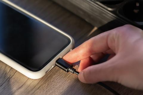 Иркутяне стали чаще покупать зарядки с Type-C