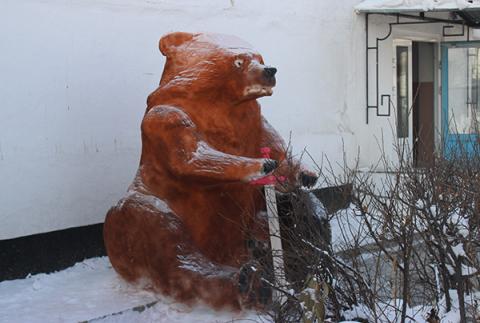 snezhnaya_figura_medved.jpg