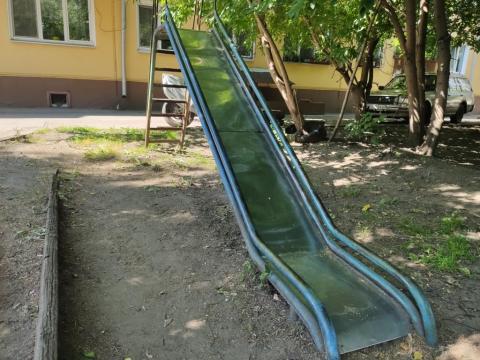 staraya_detskaya_ploshchadka_3.jpg