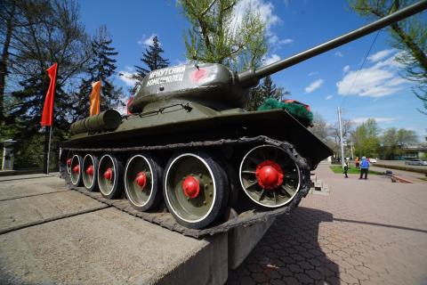 tank_irkutskiy_komsomolec.jpg