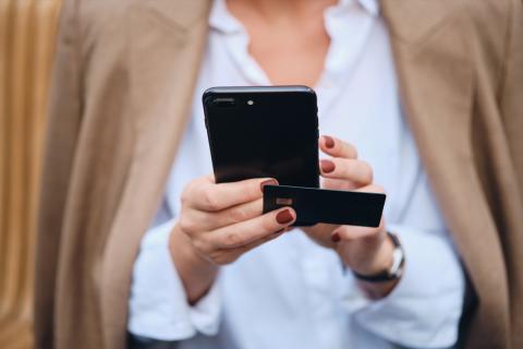 Три четверти пользователей ВТБ совершают банковские операции онлайн