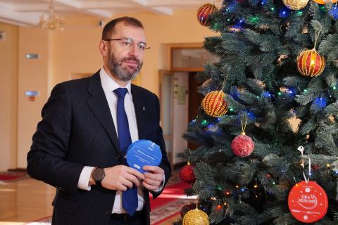 vedernikov_elka_zhelaniy_2024.jpg