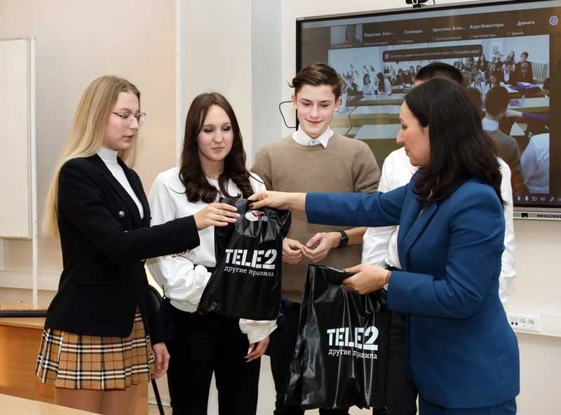 Tele2 поддержала кейс-чемпионат школьников и студентов колледжей в Иркутске